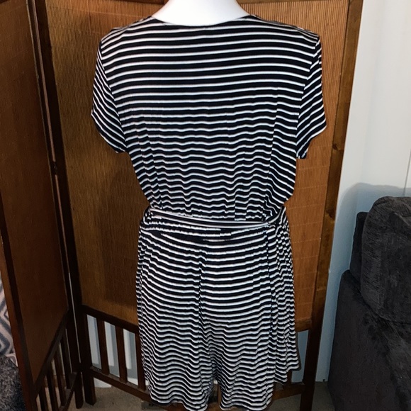 Gap‎ romper XL - Picture 3 of 5